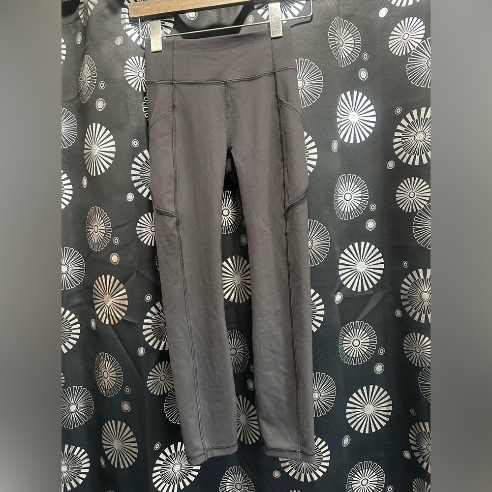 Lululemon Speed Up Tight *Full-On Luxtreme . Waist 10in  long 31 in